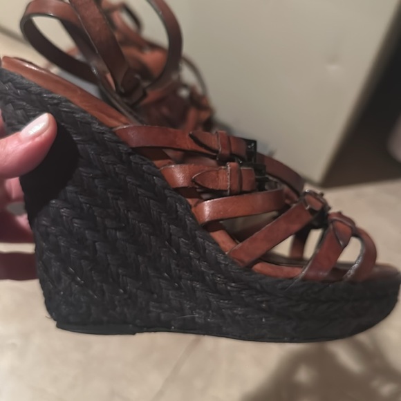 BURBERRY platform leather sandals GREAT CONDITION - Picture 5 of 5
